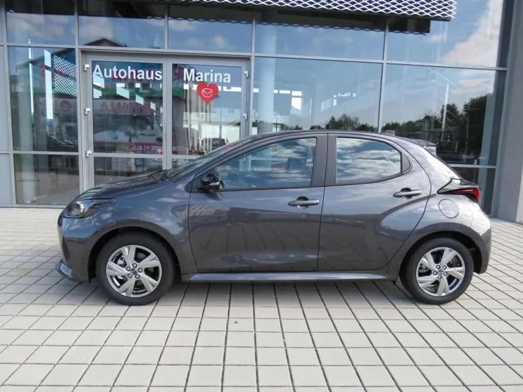 Mazda Mazda2 photo 2