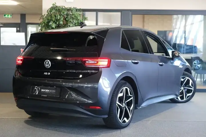 Volkswagen Id.3 2021 photo 2