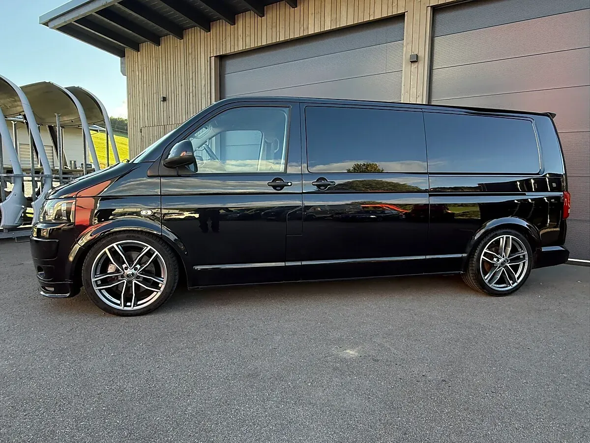 Volkswagen T5 2012 photo 3