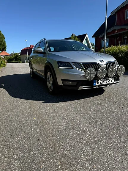 Skoda Octavia Scout 2019 photo 2