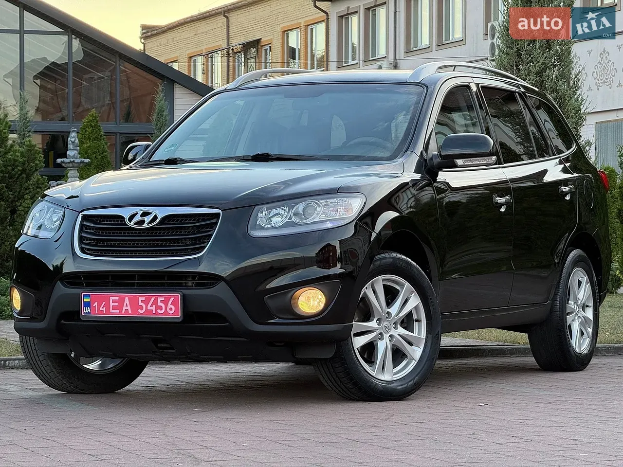 Hyundai Santa Fe 2012 photo 3
