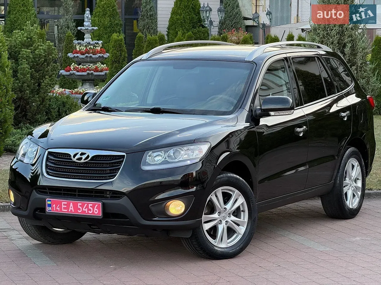 Hyundai Santa Fe 2012 photo 2