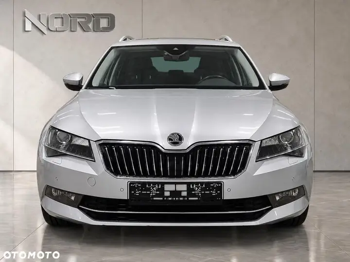 Skoda Superb 2017 photo 3