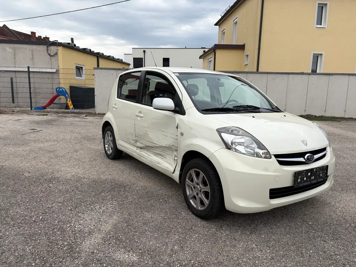 Subaru Justy 2011 photo 3