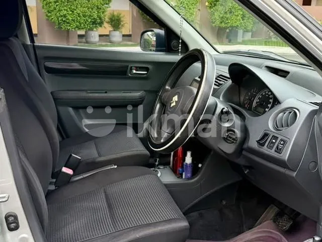 Suzuki Swift 2009 photo 4