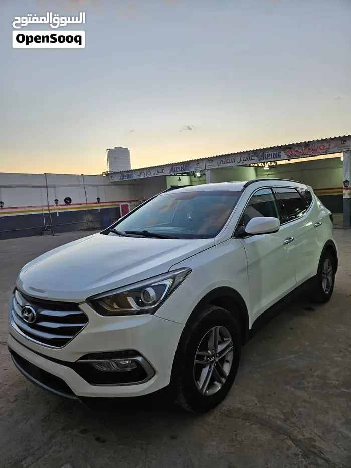 Hyundai Santa Fe 2017 photo 2