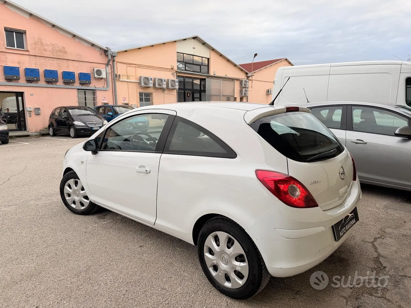 Opel Corsa 2012 photo 4