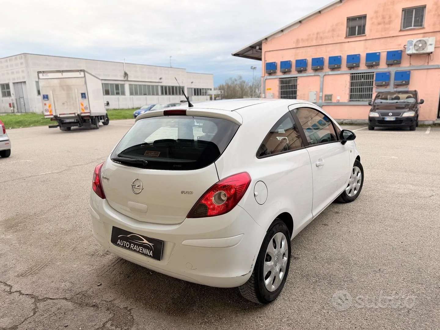 Opel Corsa 2012 photo 3