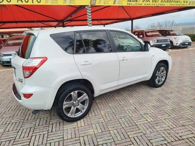 Toyota Rav4 2011 photo 4
