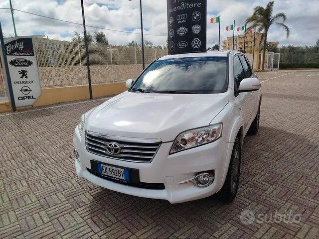 Toyota Rav4 2011 photo 2