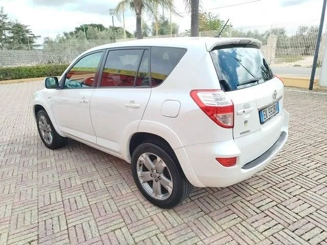 Toyota Rav4 2011 photo 5