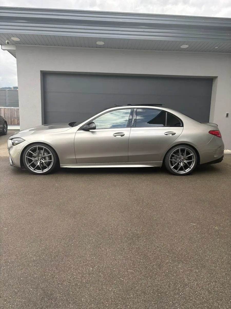 Mercedes-Benz C-Class 2023 photo 3