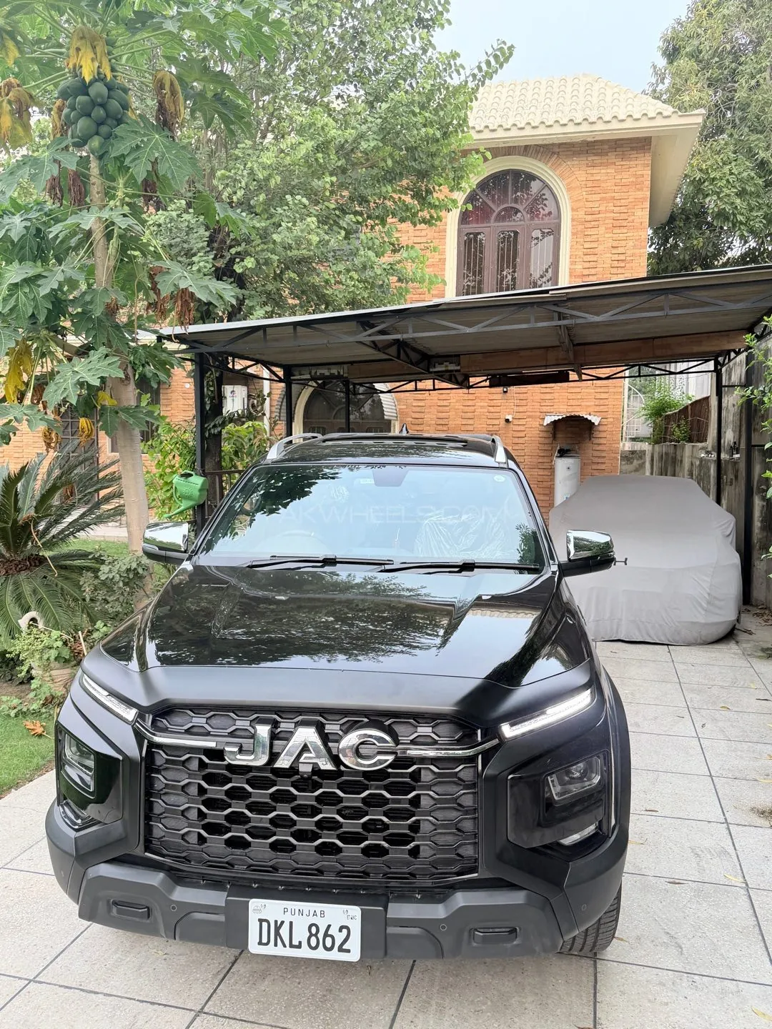 JAC T9