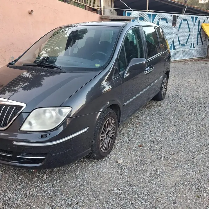 Lancia Phedra 2008 photo 2