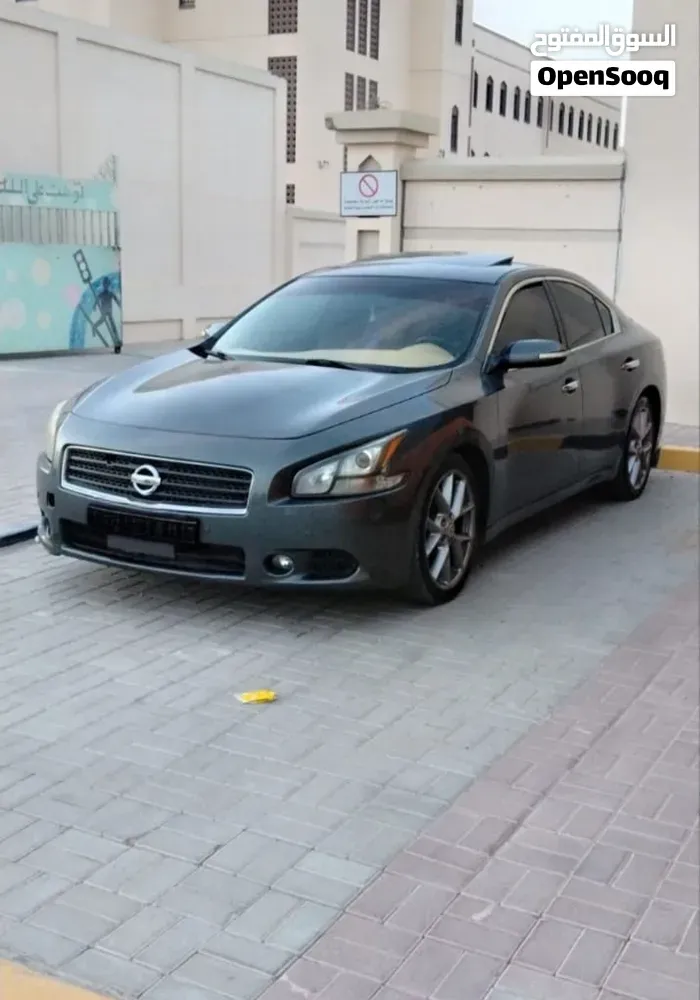 Nissan Maxima 2011 photo 2