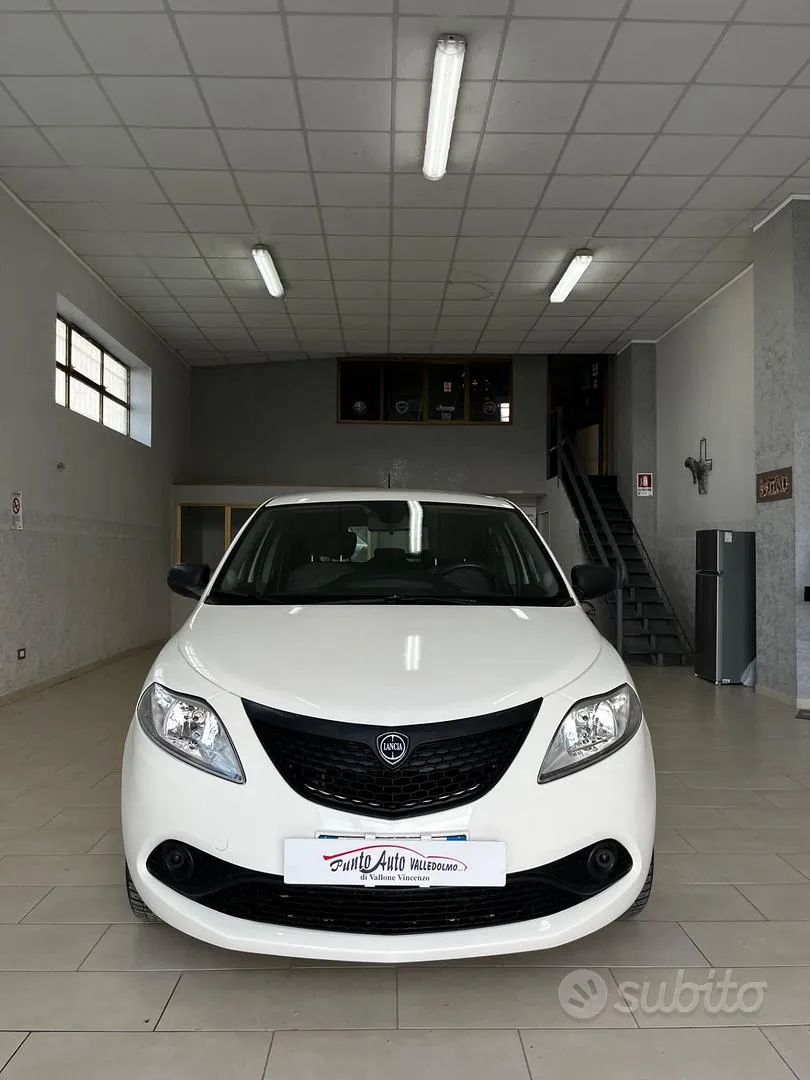 Lancia Ypsilon 2020 photo 2