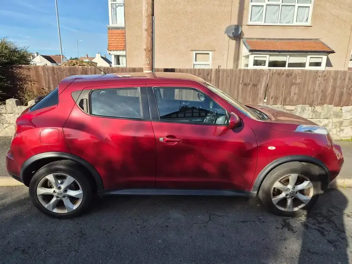 Nissan Juke 2011 photo 2