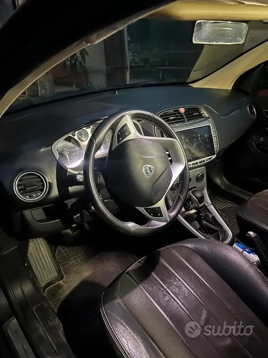 Lancia Delta 2010 photo 4