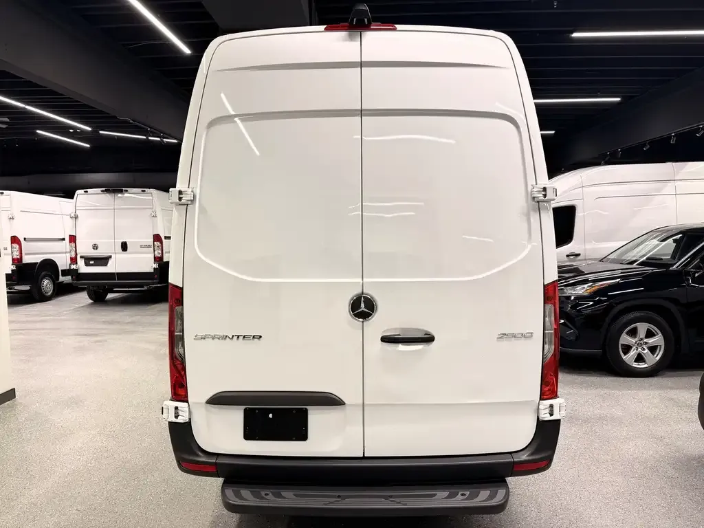 Mercedes-Benz Sprinter 2023 photo 4