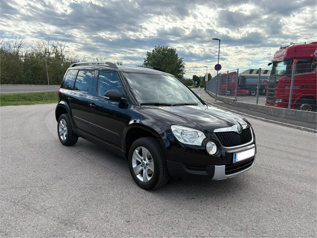 Skoda Yeti 2011 photo 2