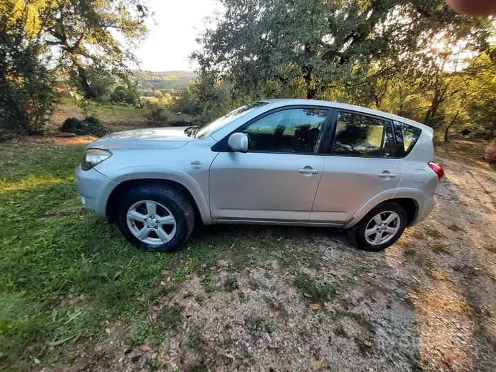 Toyota Rav4 2007 photo 2