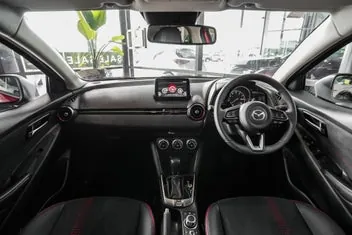 Mazda 2 2026 photo 4