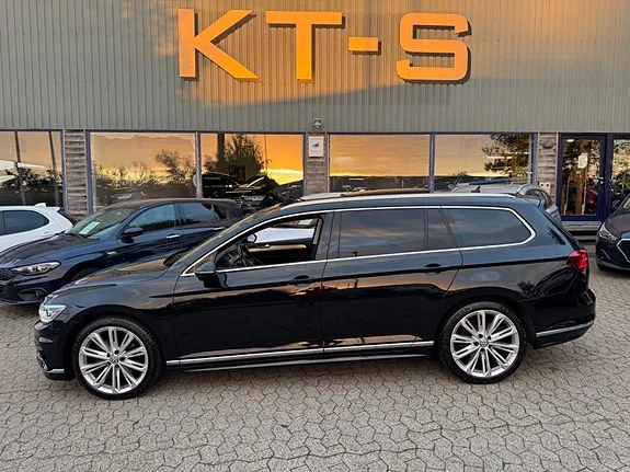 Volkswagen Passat 2018 photo 2