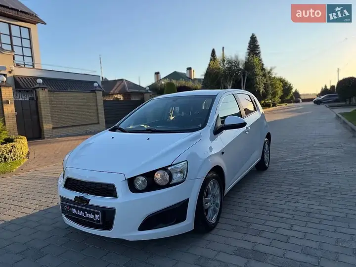 Chevrolet Aveo 2013 photo 2