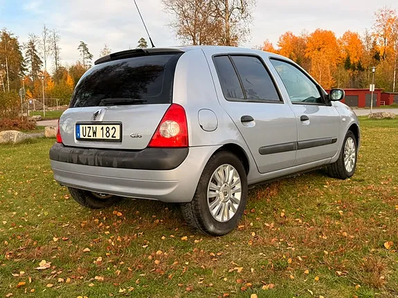 Renault Clio 2004 photo 4