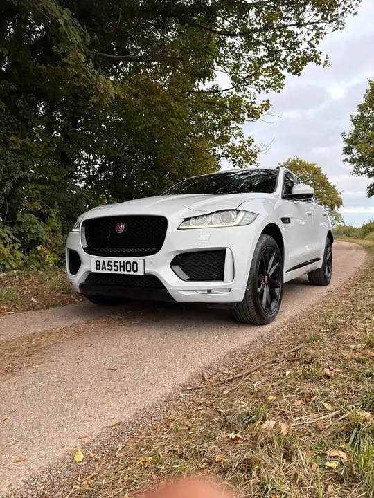 Jaguar F-Pace 2020 photo 2