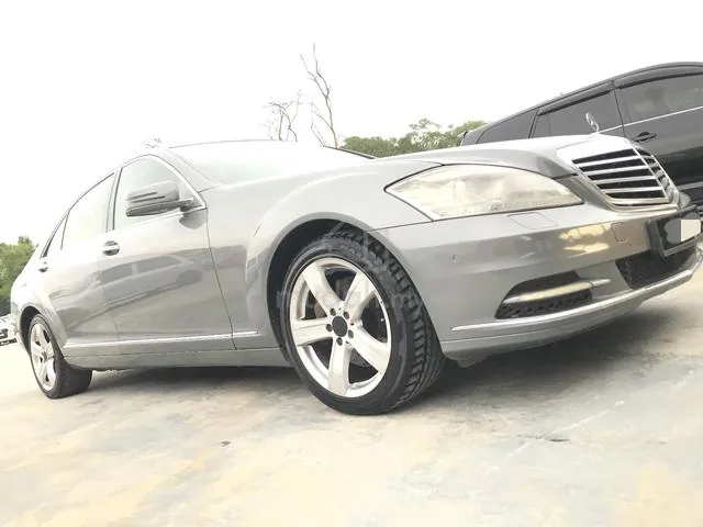 Mercedes-Benz S300