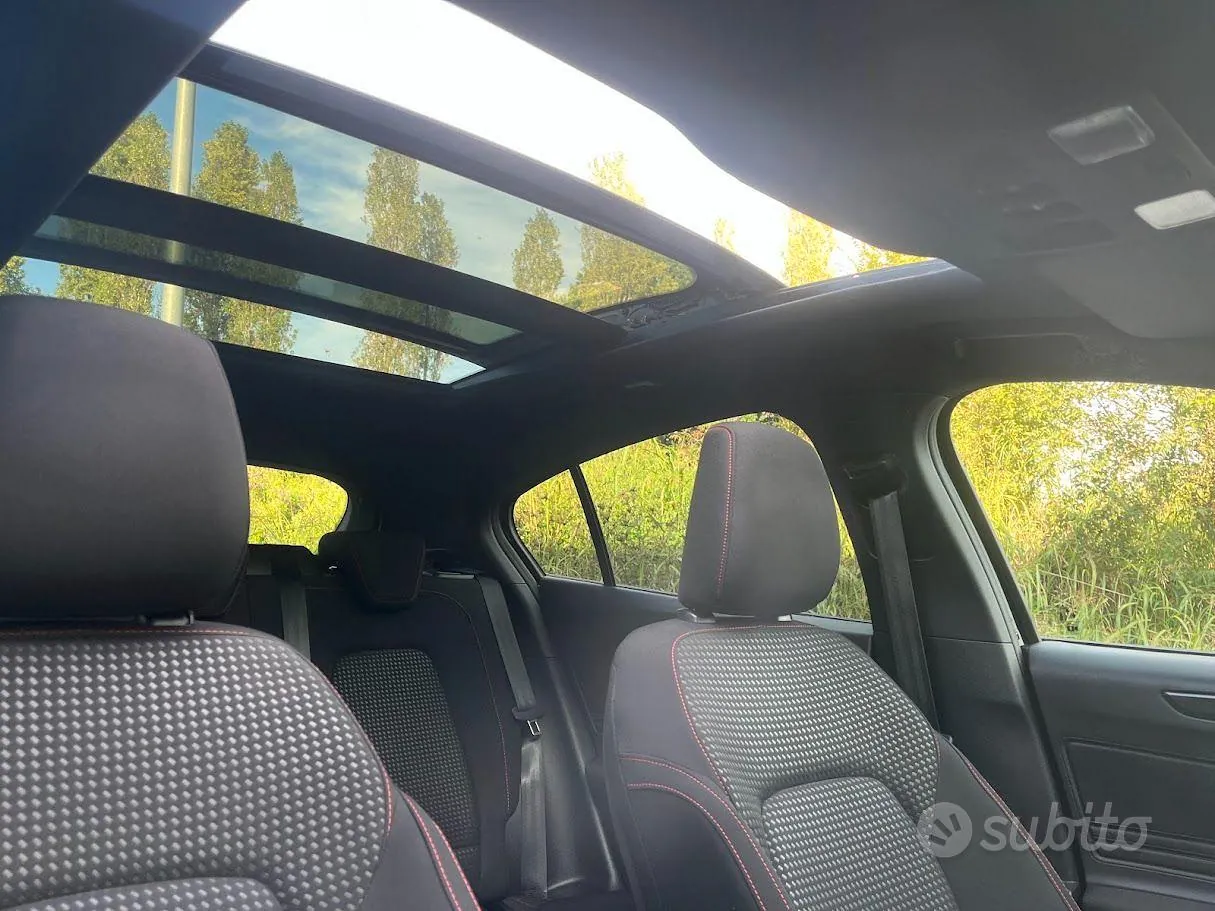 Ford Focus 2024 photo 4