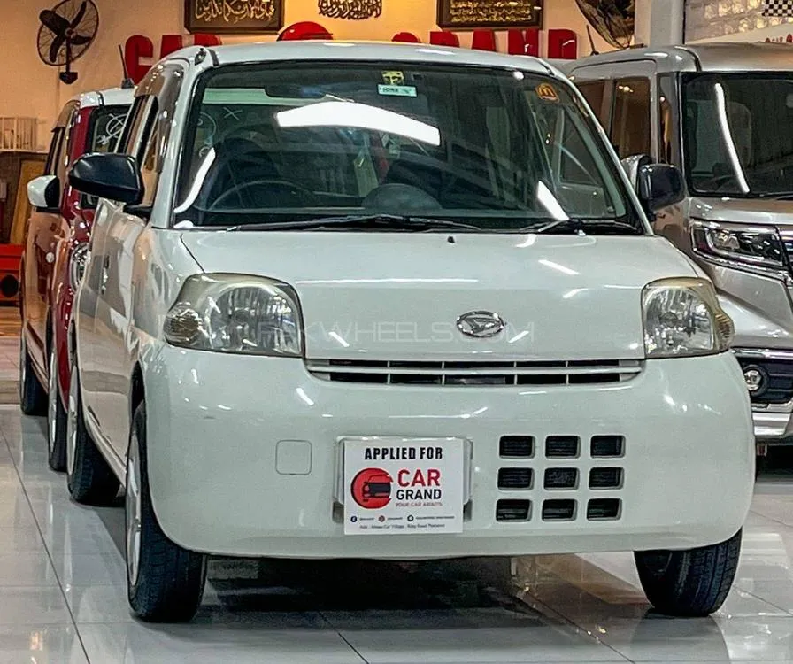 Daihatsu Esse