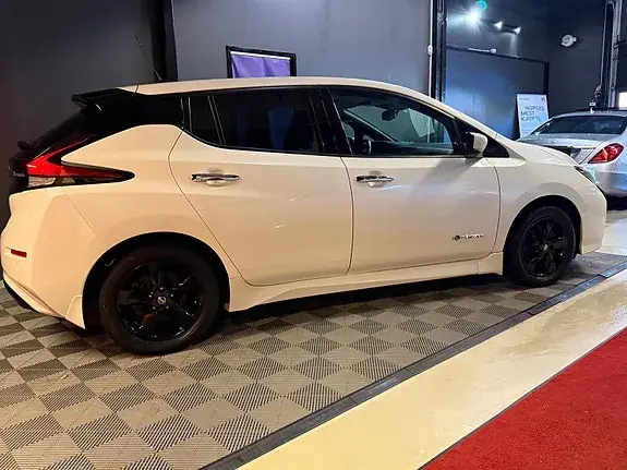Nissan Leaf 2019 photo 2
