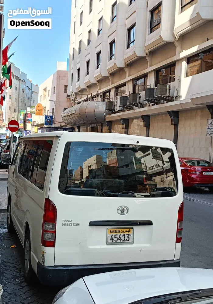 Toyota Hiace 2013 photo 3