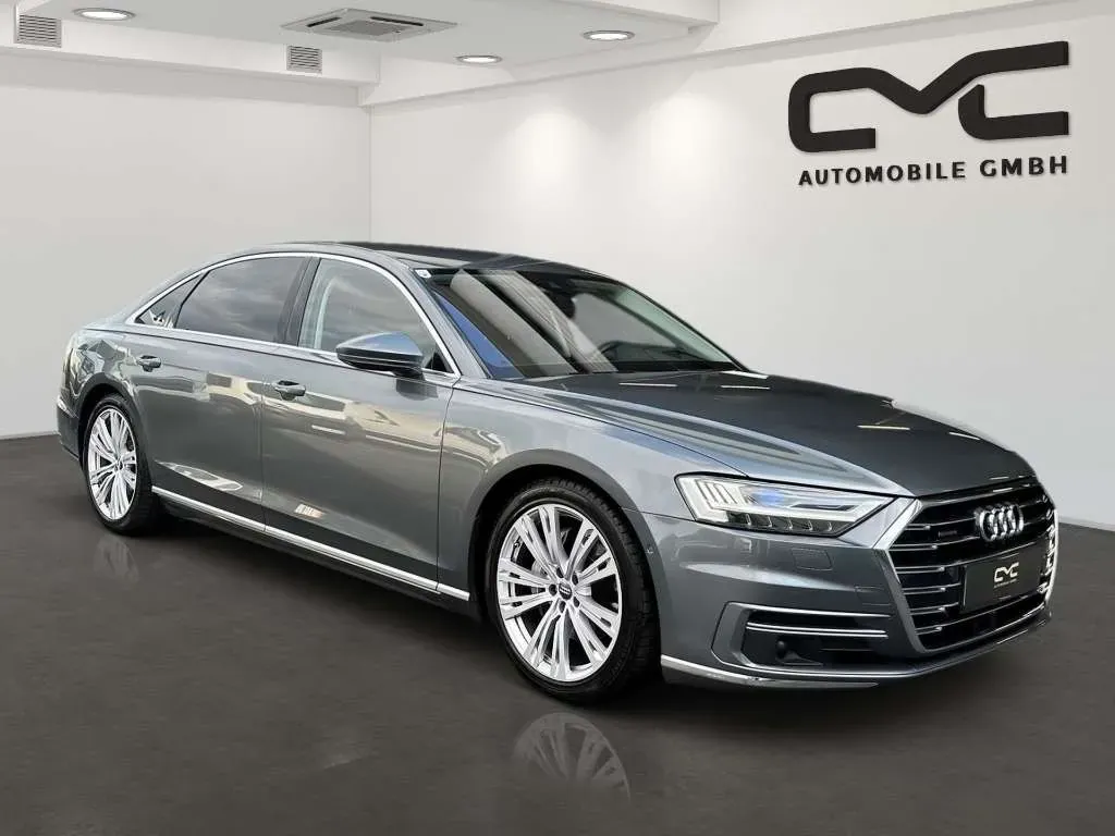 Audi A8 2018 photo 2