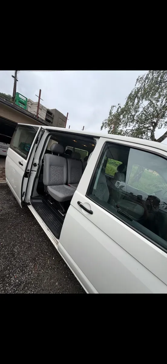 Volkswagen T5 2005 photo 2
