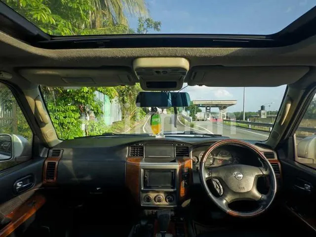 Nissan Patrol 2011 photo 5