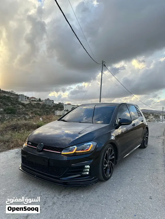 Volkswagen Golf 2018 photo 2