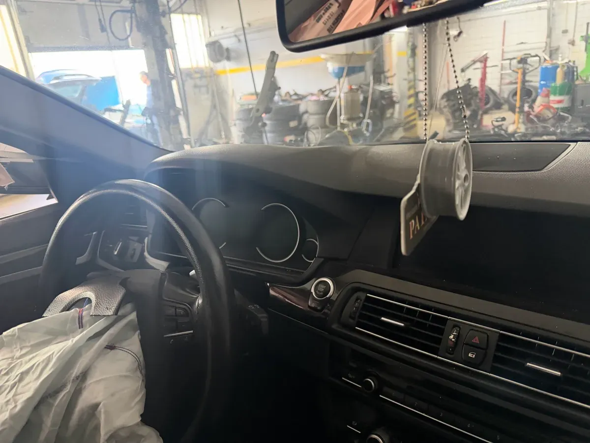 BMW 5 Series 2013 photo 3