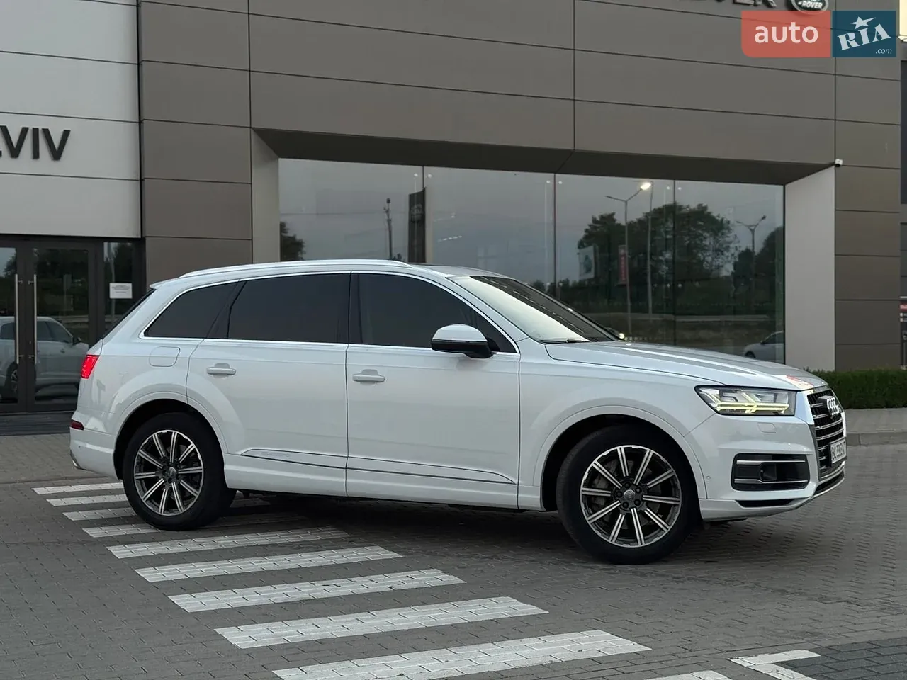 Audi Q7 2019 photo 3