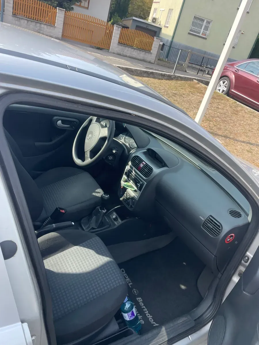Opel Corsa 2005 photo 3