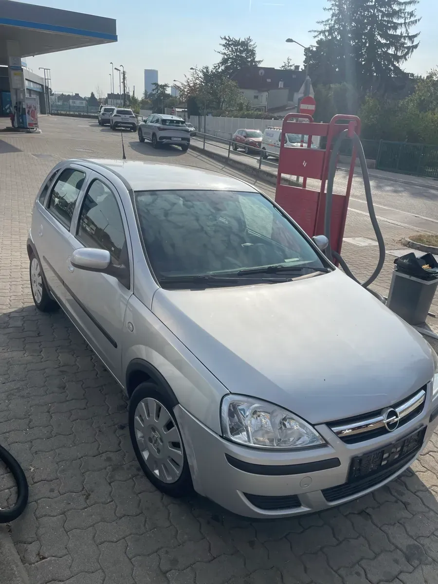 Opel Corsa 2005 photo 2