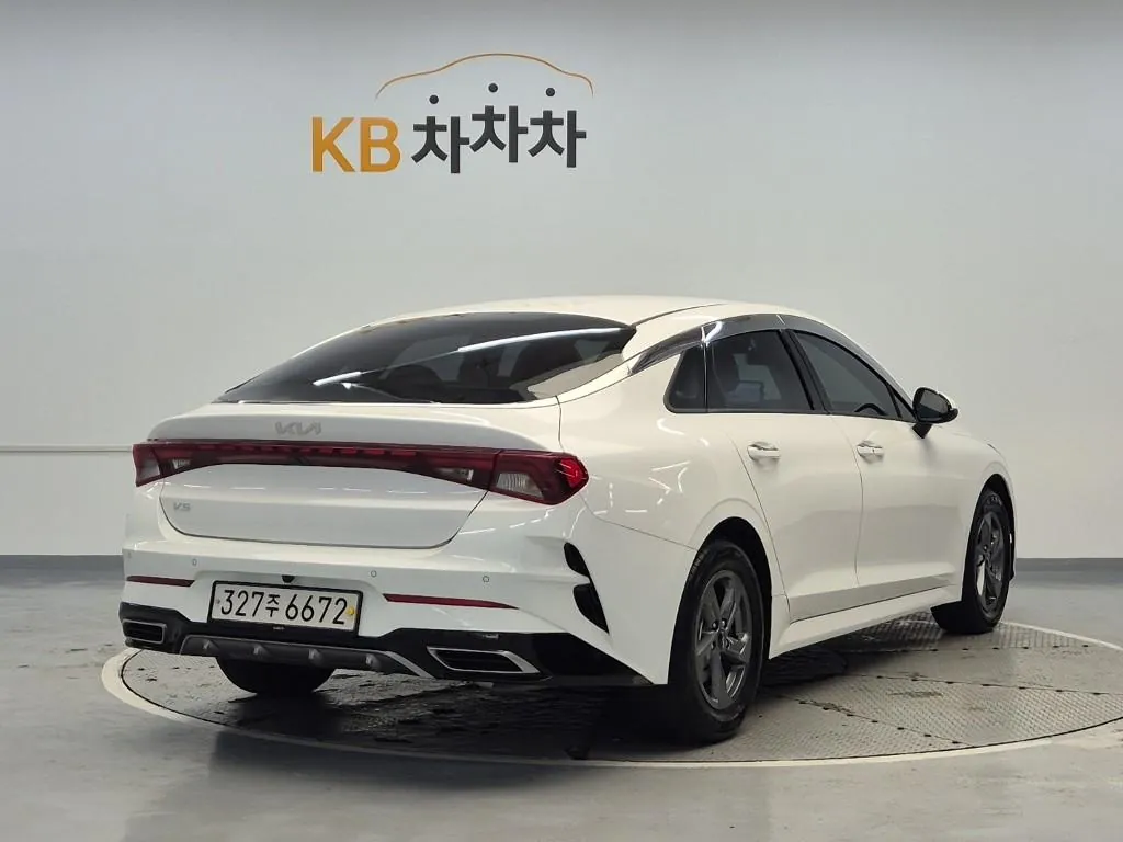 Kia K5 2023 photo 3