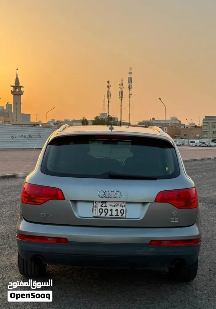 Audi Q7 2008 photo 4