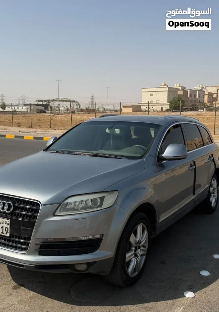 Audi Q7 2008 photo 2
