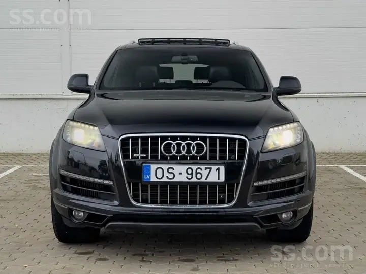 Audi Q7 2010 photo 5