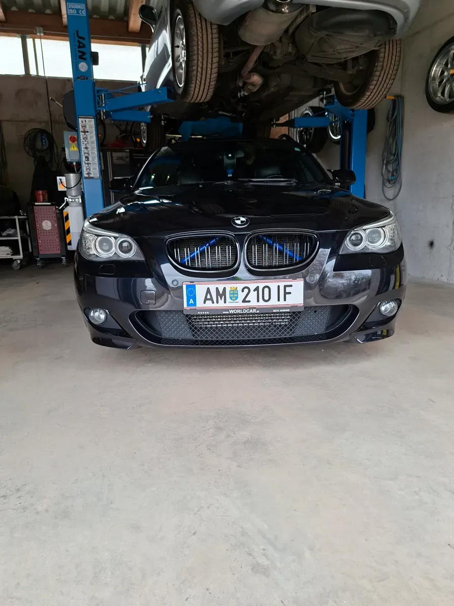 BMW 5 Series 2009 photo 3