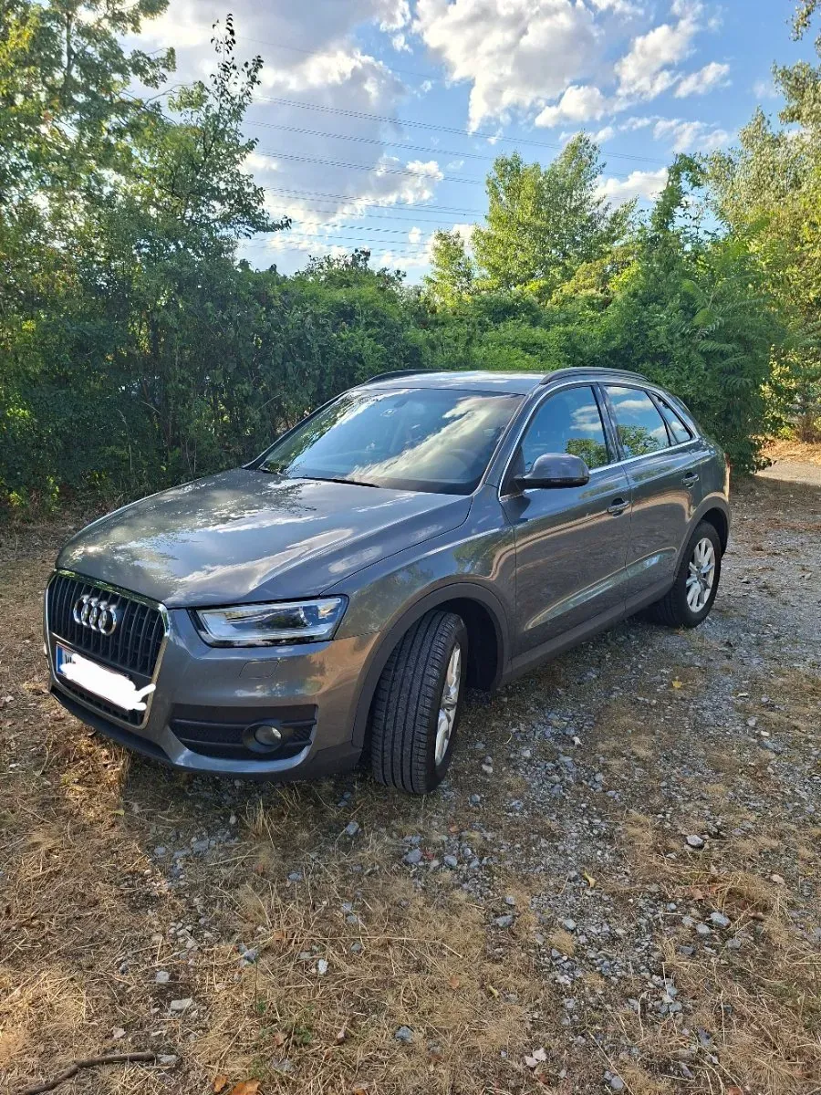 Audi Q3 2012 photo 2