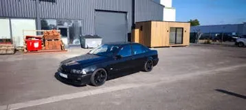 BMW 525I